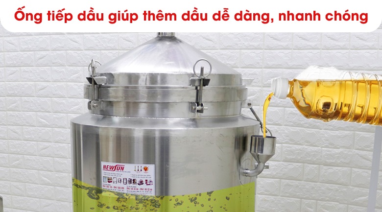 Ống tiếp dầu giúp thêm dầu dễ dàng hơn 